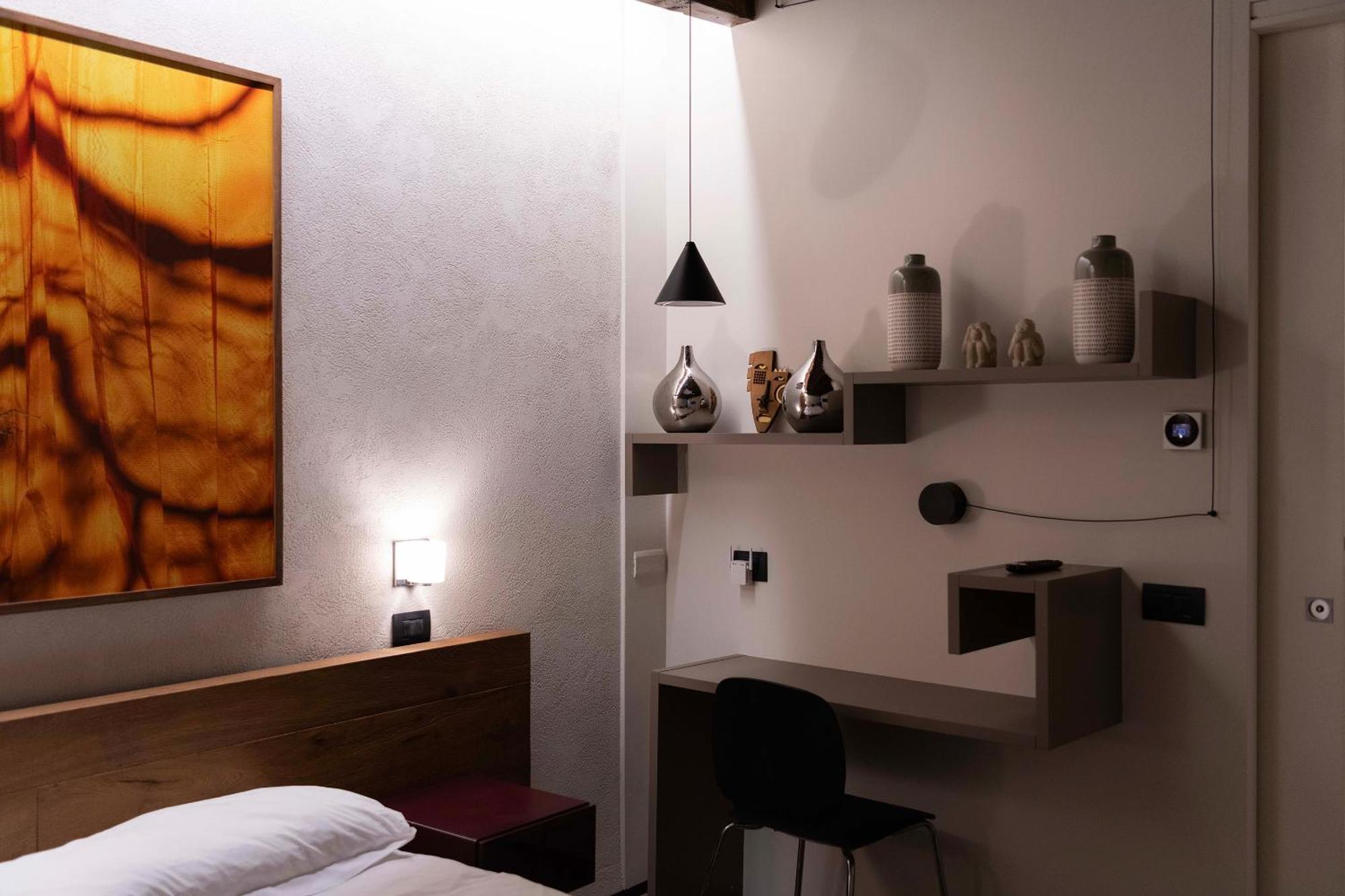 San Gottardo 19 Hotel Milan Bagian luar foto